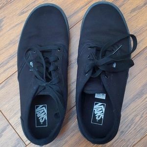 Vans youth 6.5 black lace up shoes; excellent condition